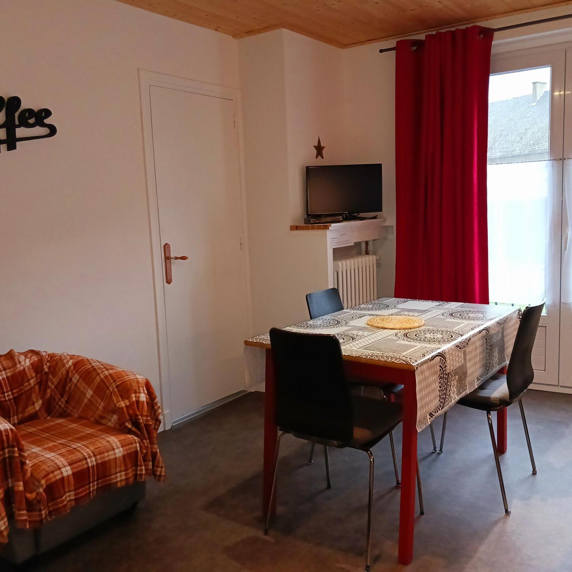 Gite Les Bois Orcival Exterior foto